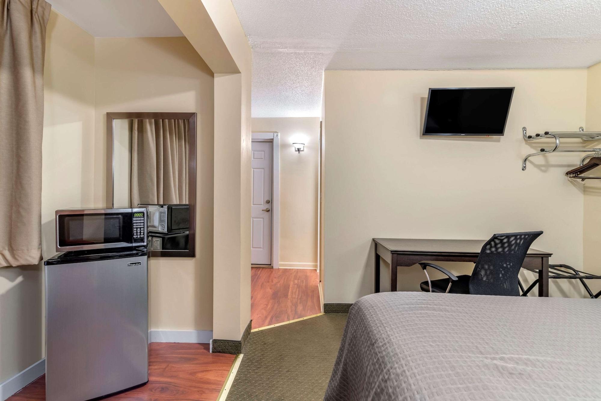 Rodeway Inn Lake George Outlets Dış mekan fotoğraf