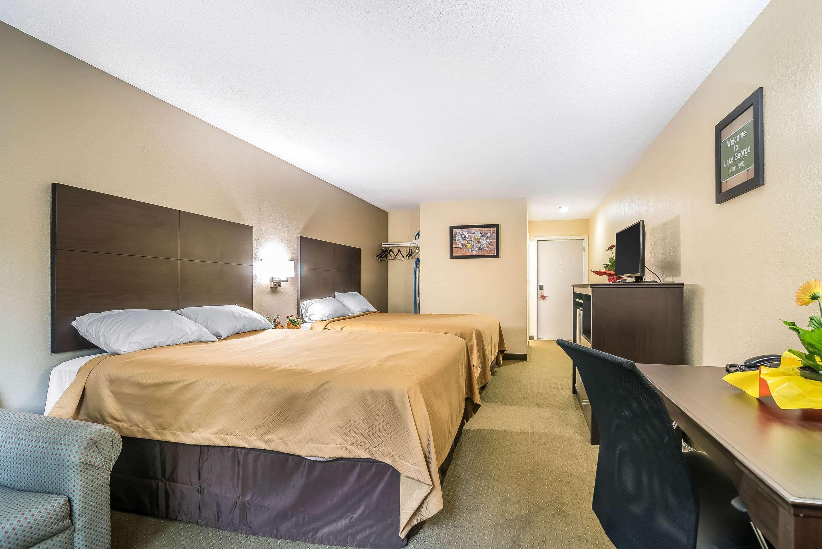 Rodeway Inn Lake George Outlets Dış mekan fotoğraf