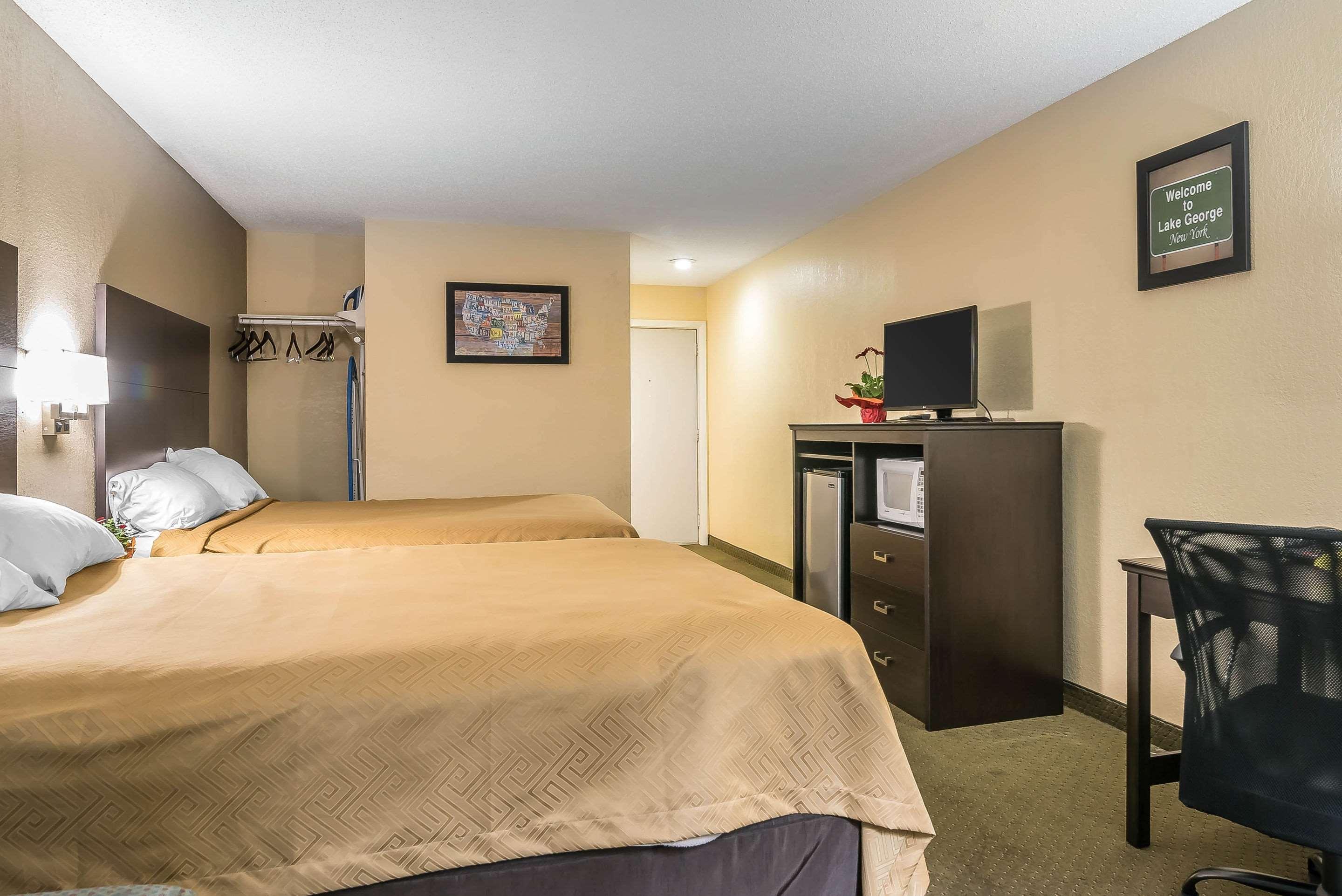 Rodeway Inn Lake George Outlets Dış mekan fotoğraf