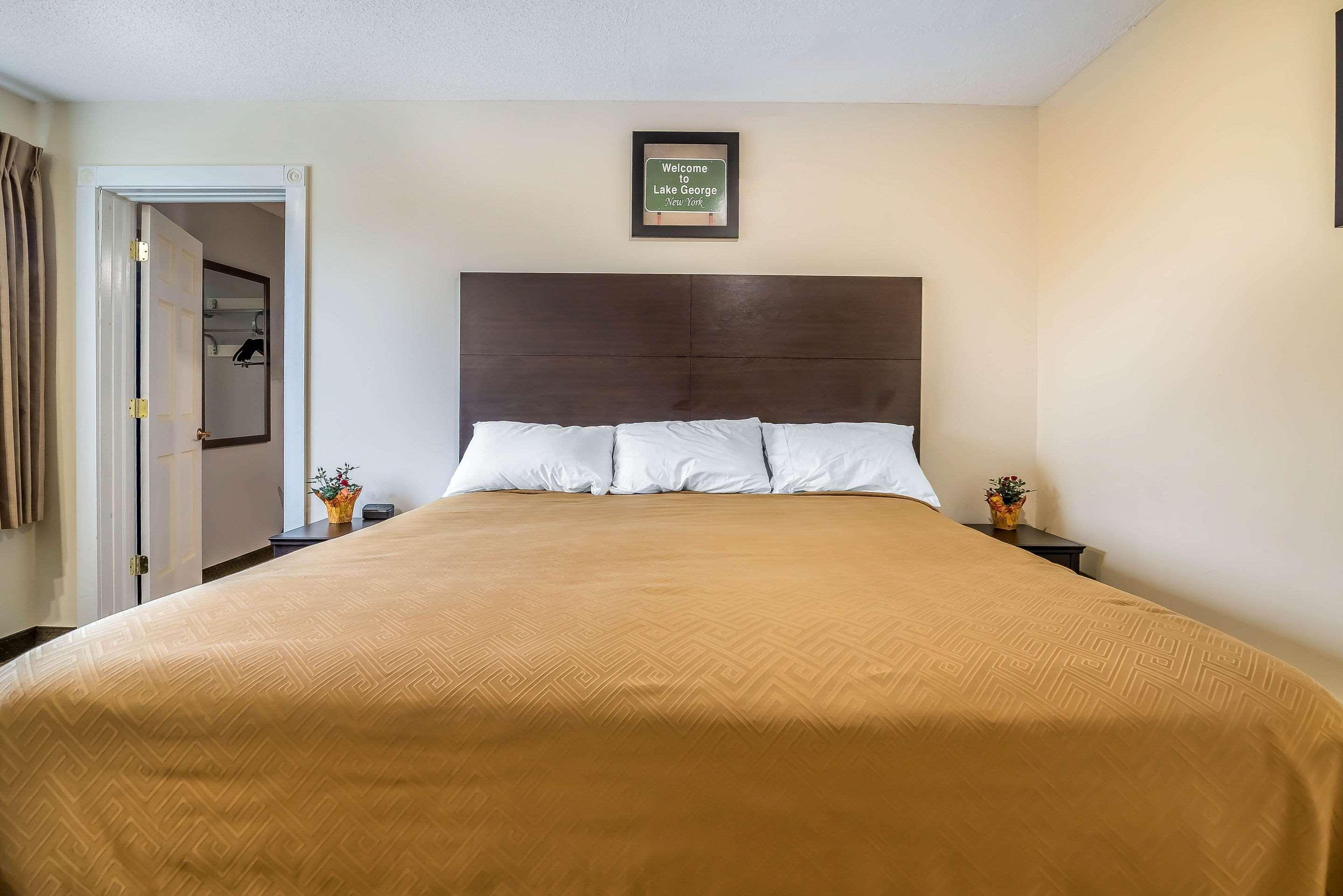 Rodeway Inn Lake George Outlets Dış mekan fotoğraf