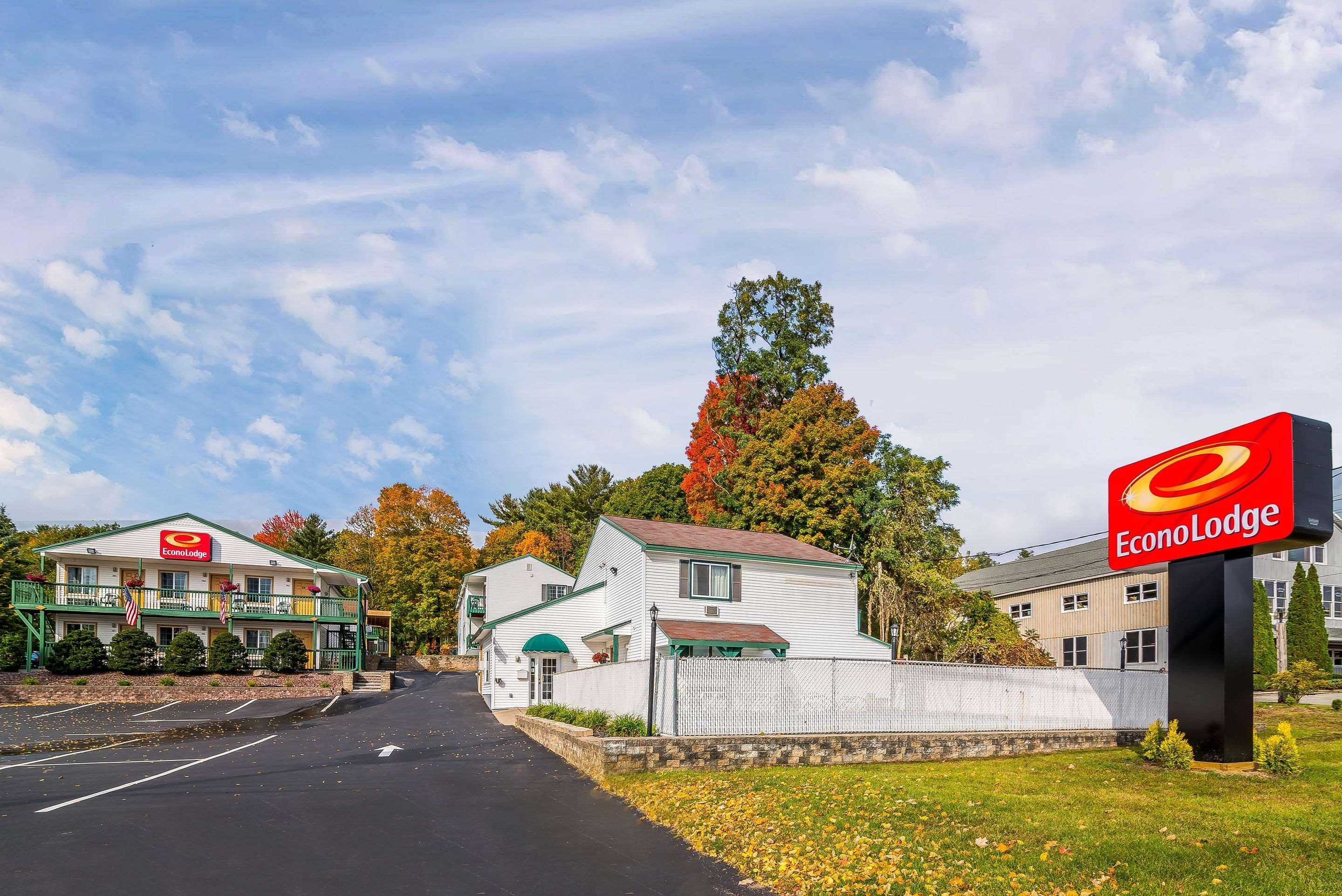 Rodeway Inn Lake George Outlets Dış mekan fotoğraf