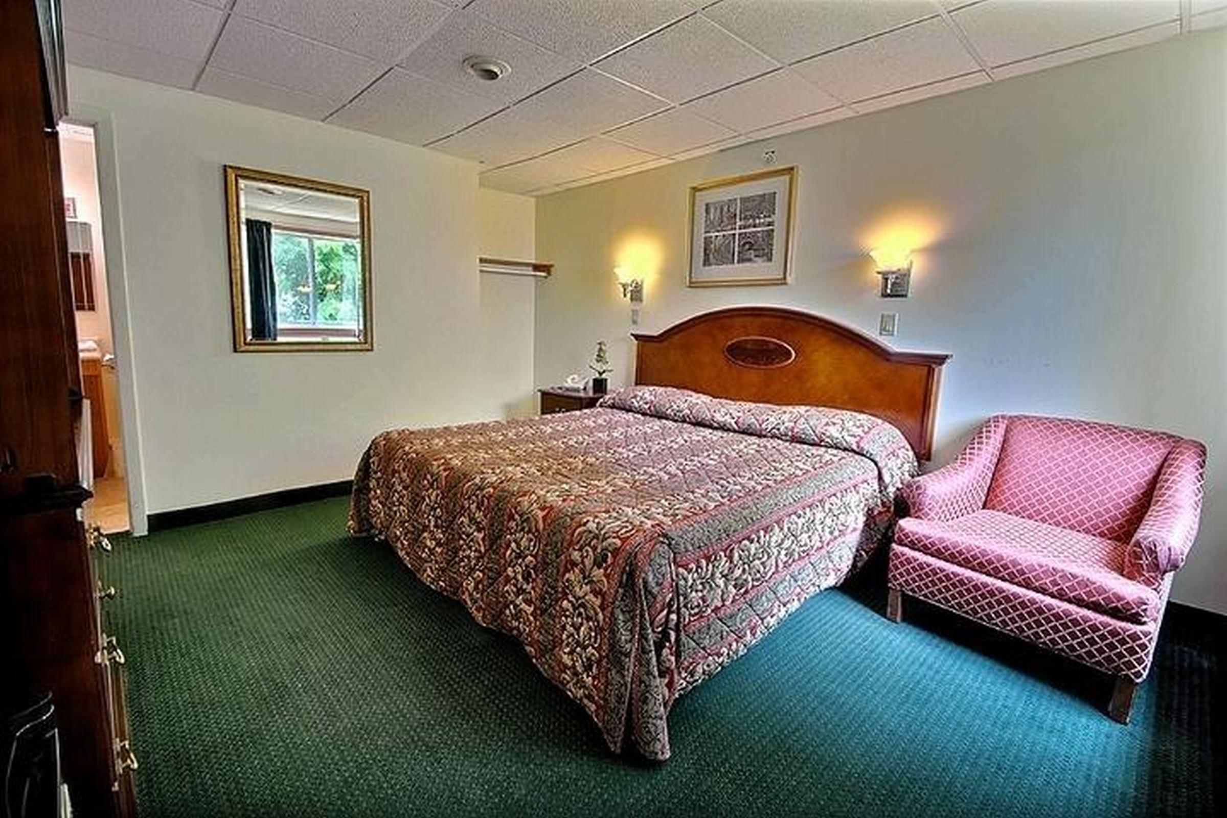 Rodeway Inn Lake George Outlets Dış mekan fotoğraf