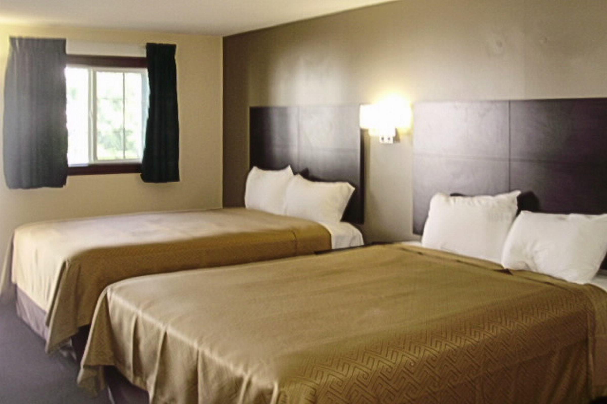 Rodeway Inn Lake George Outlets Dış mekan fotoğraf